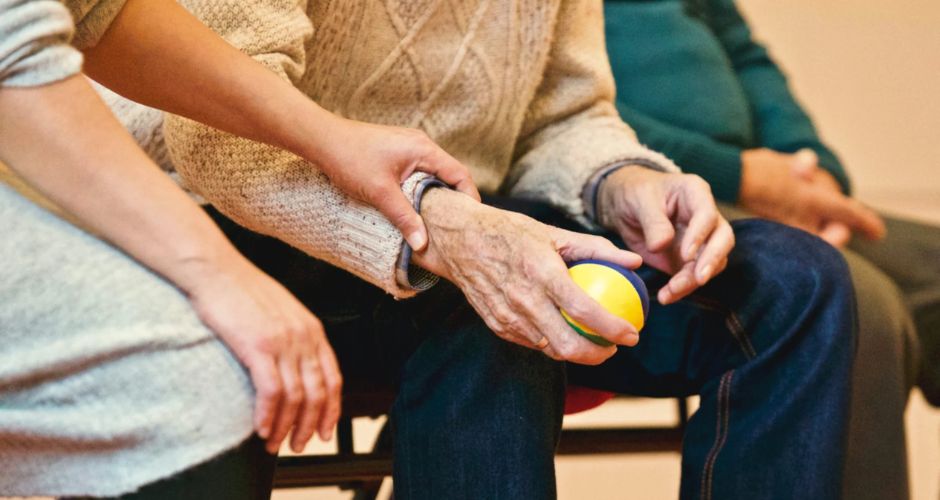 Home Care vs. Assisted Living: The Pros & Cons of Each