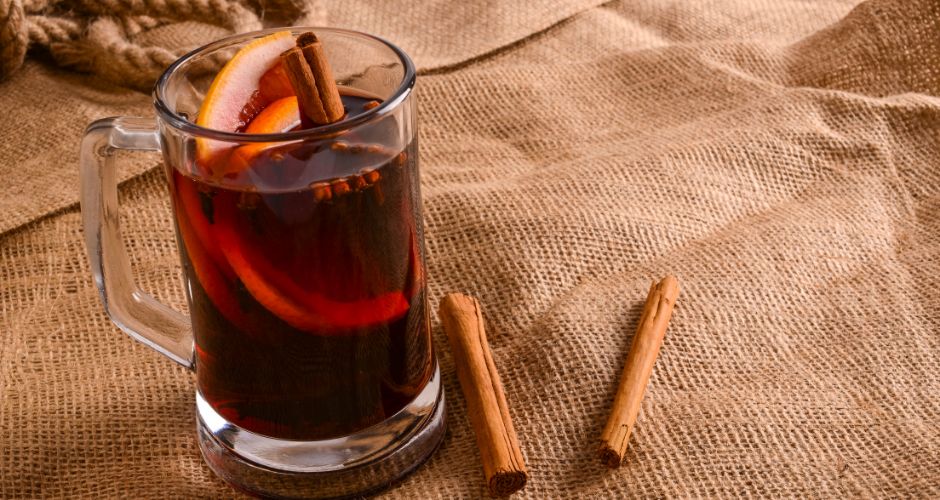Top Health Benefits of Cinnamon Tea