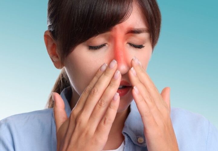 Seasonal Allergies vs Sinus Infections: What’s Causing Your Sneezing?