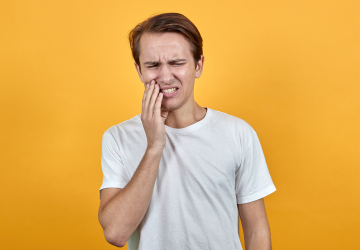 Early Signs of Tooth Decay Most People Ignore