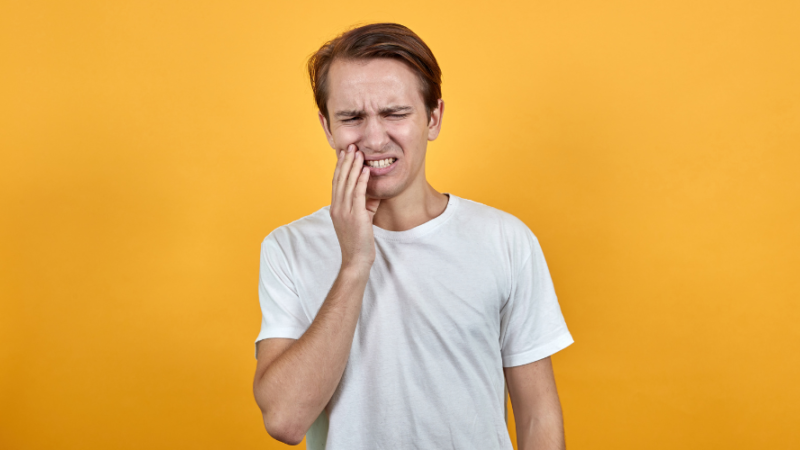 Early Signs of Tooth Decay Most People Ignore